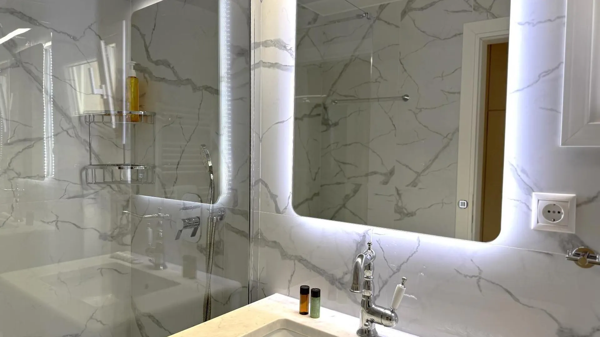 Zeusbnb Saint Sofia Ble Tesalónica 0*,  Grecia